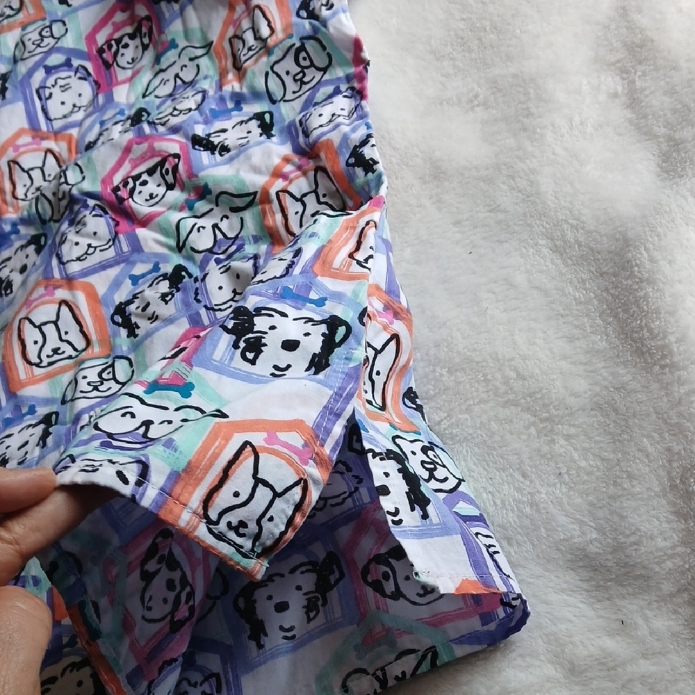 WonderWink Cartoon Print Scrub Top - Picture 5 of 11
